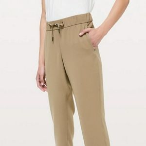 On The Fly 7/8 Pant *Woven